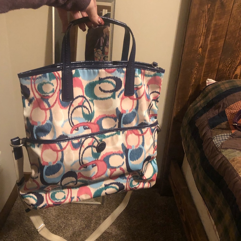 Coach! Fold over shoulder strap bag - Picture 2 of 7